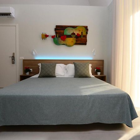 Dimora Del Cuore Guest House In Centro เวียสเต ภายนอก รูปภาพ