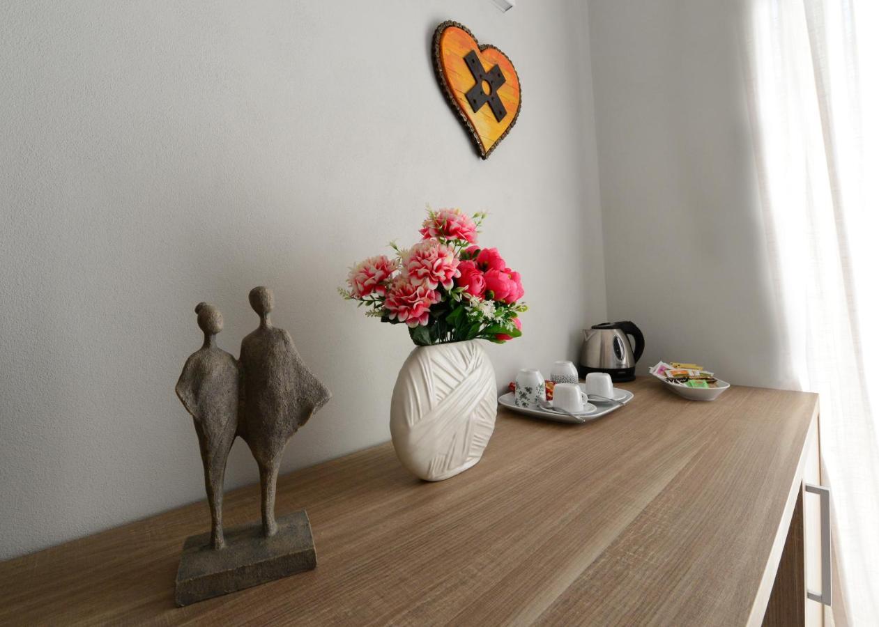 Dimora Del Cuore Guest House In Centro เวียสเต ภายนอก รูปภาพ